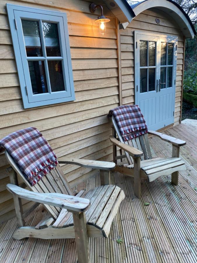Chez Maurice Luxury Shepherds Hut With Bath And Hot Tub Kelling 외부 사진